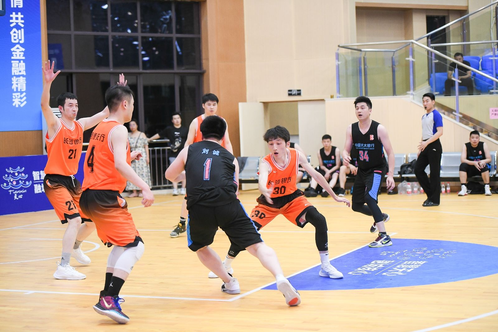 湖南hb火博管理有限公司